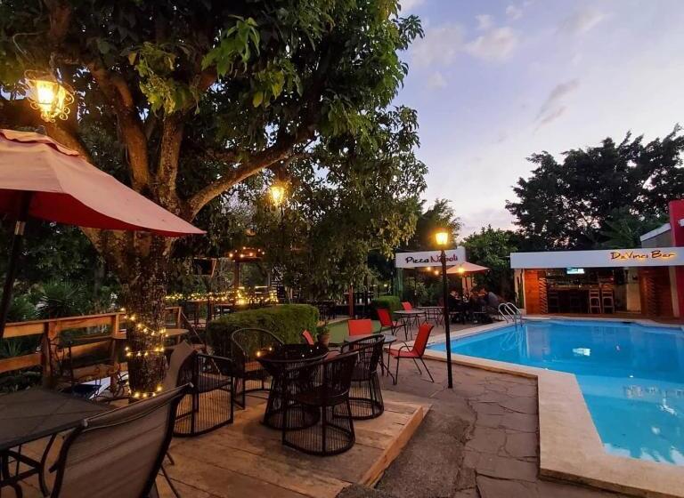 اتاق لوکس, Villa Napoli