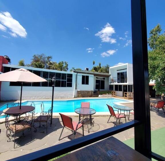 اتاق استاندارد چهار تخته, Villa Napoli