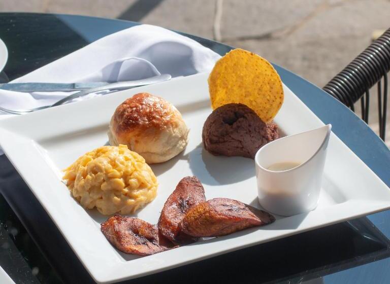 اتاق استاندارد چهار تخته, Villa Napoli