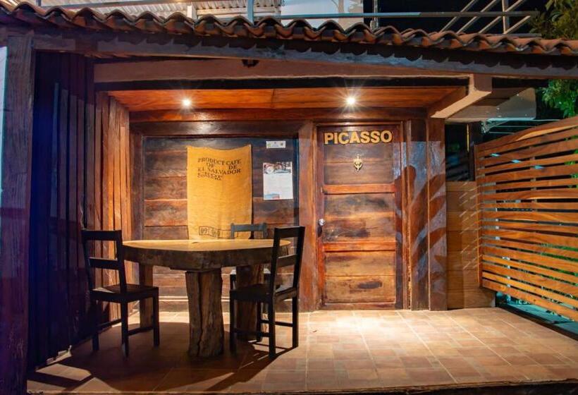 اتاق استاندارد چهارنفره با چشمانداز باغ, Villa Napoli