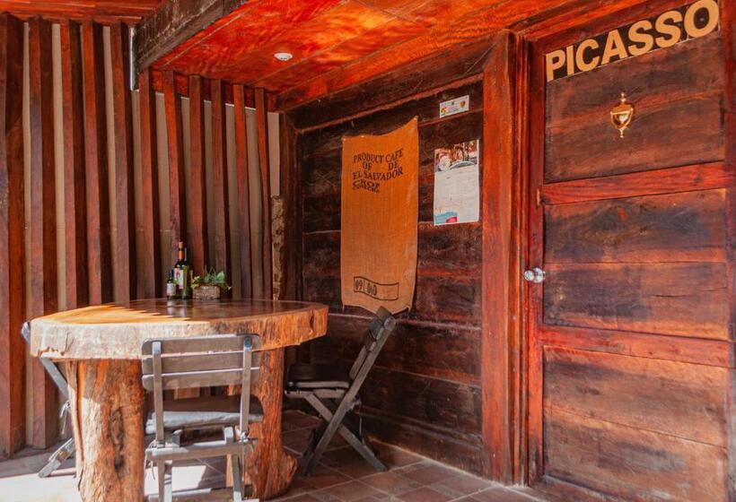 اتاق استاندارد چهارنفره با چشمانداز باغ, Villa Napoli