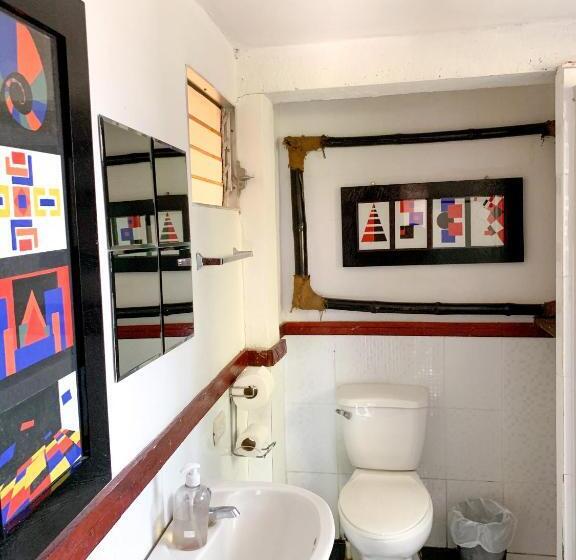 اتاق استاندارد چهارنفره با چشمانداز باغ, Villa Napoli