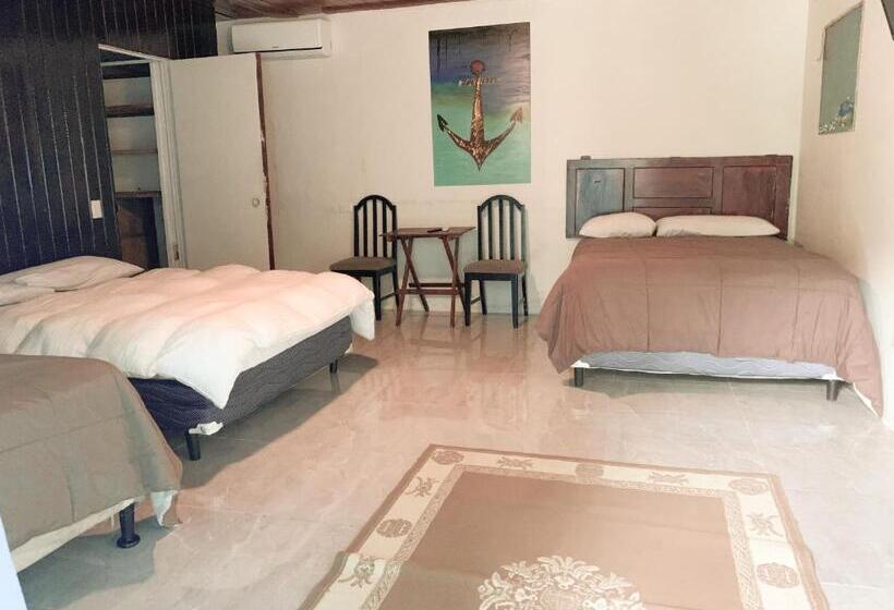 سوییت خانوادگی, Villa Napoli