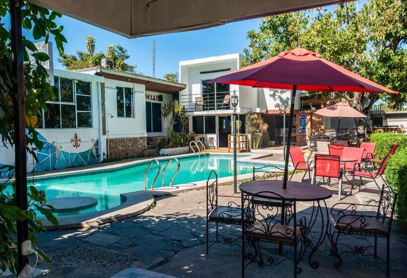 اتاق لوکس, Villa Napoli