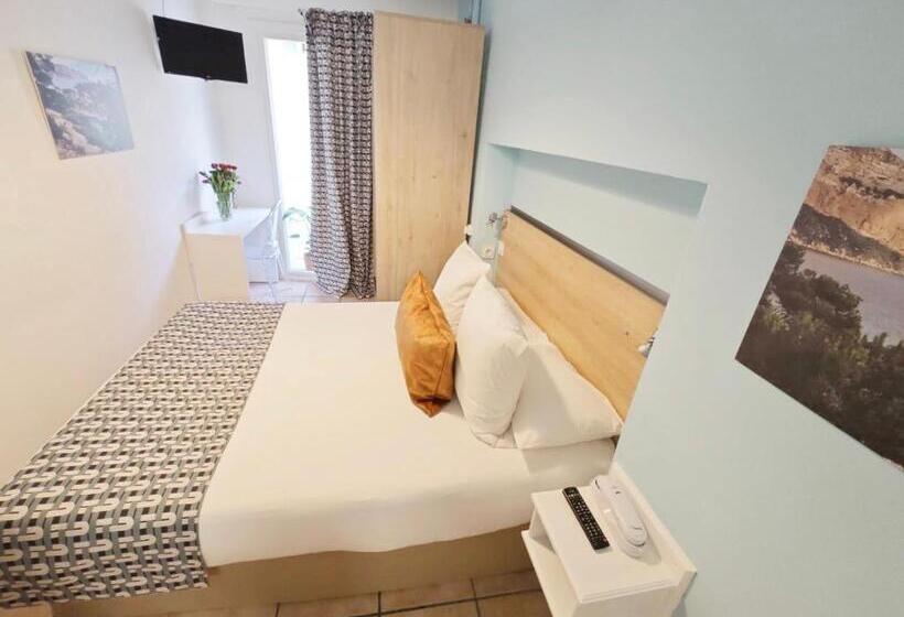 اتاق استاندارد با بالکن, Des Calanques