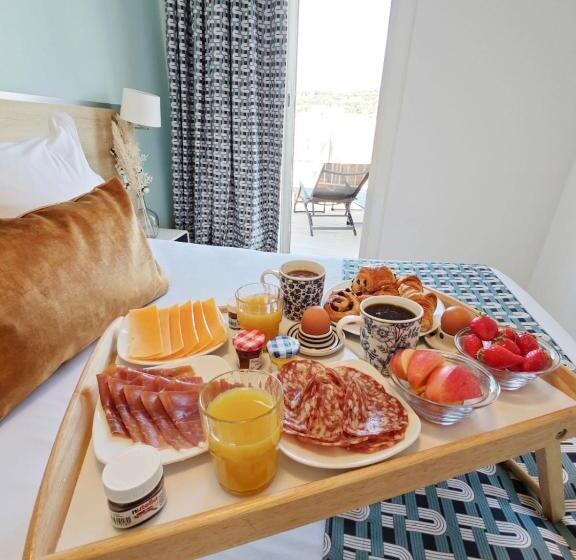 اتاق استاندارد با تراس, Des Calanques