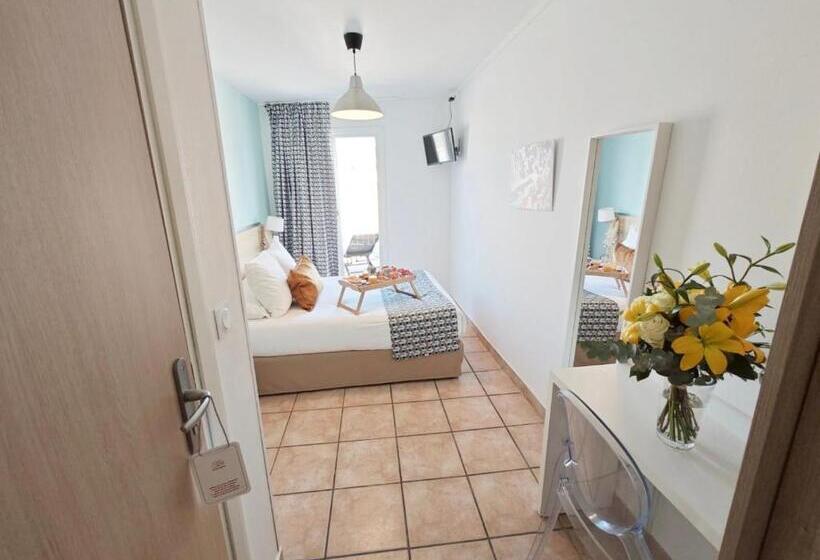 اتاق استاندارد با تراس, Des Calanques