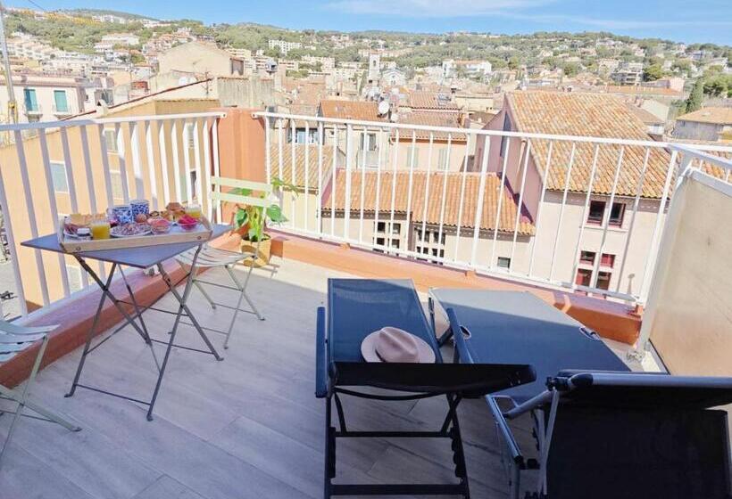 اتاق استاندارد با تراس, Des Calanques