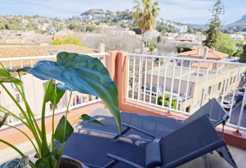 اتاق استاندارد با تراس, Des Calanques