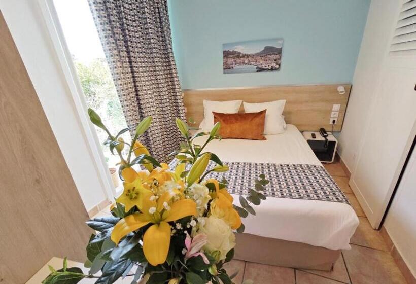 اتاق استاندارد با چشمانداز باغ, Des Calanques