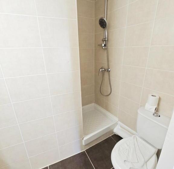 اتاق استاندارد با چشمانداز باغ, Des Calanques