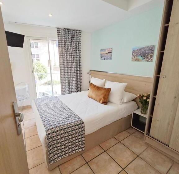 اتاق استاندارد با بالکن, Des Calanques