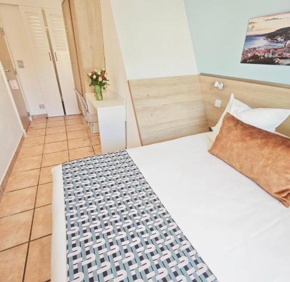 اتاق استاندارد با بالکن, Des Calanques