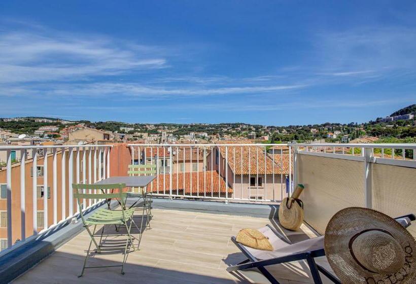 اتاق استاندارد با تراس, Des Calanques