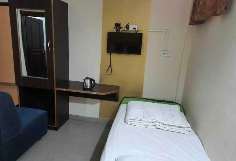 Deluxe Kolmen Hengen Huone, Abhimaan Residency