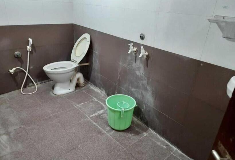 غرفة إقتصادية, Abhimaan Residency