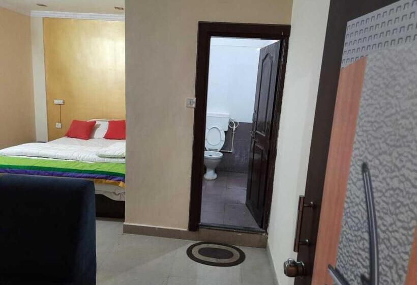 غرفة ديلوكس ثلاثية, Abhimaan Residency