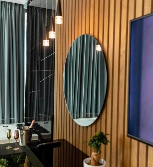 סוויטה עם ג'קוזי, Ames Hotel & Spa