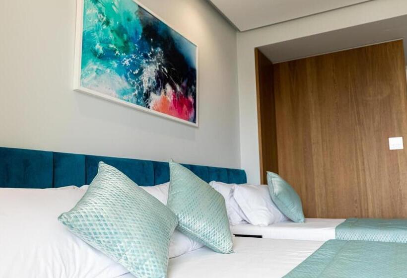 חדר סטנדרט לשלושה, Ames Hotel & Spa