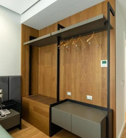 اتاق استاندارد با چشم‌انداز کوهستان, Ames Hotel & Spa