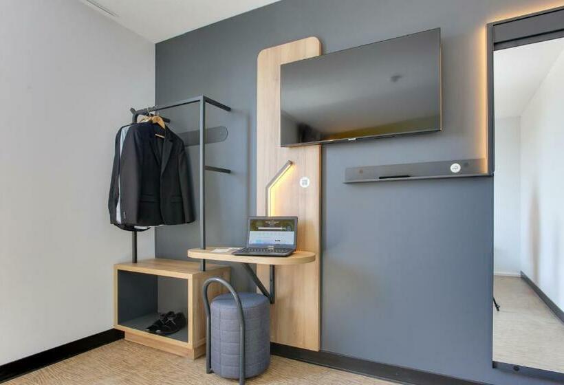 اتاق استاندارد چهار تخته, B&b Hotel Reims Croix Blandin
