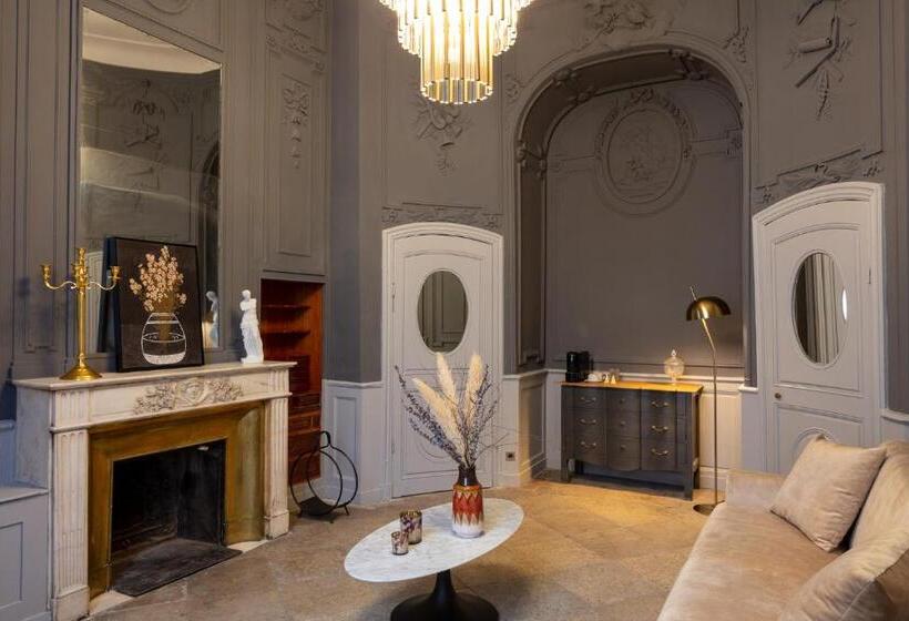 سوییت اجرایی, Margaret Hôtel Chouleur