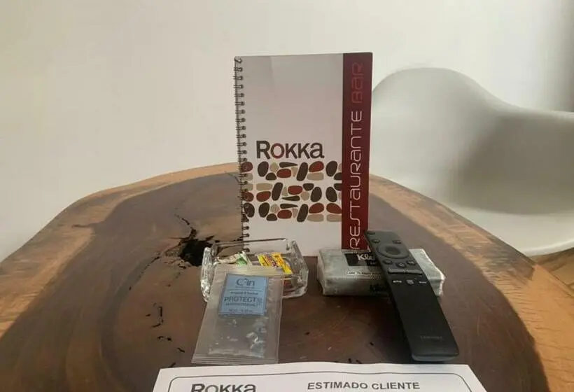 سوییت لوکس, Motel Rokka