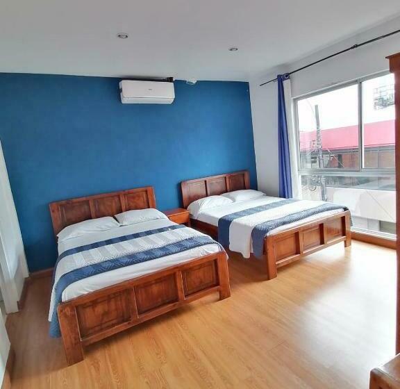 اتاق استاندارد چهار تخته, Park View Hotel & Restaurant