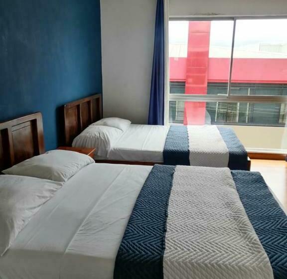 اتاق استاندارد چهار تخته, Park View Hotel & Restaurant