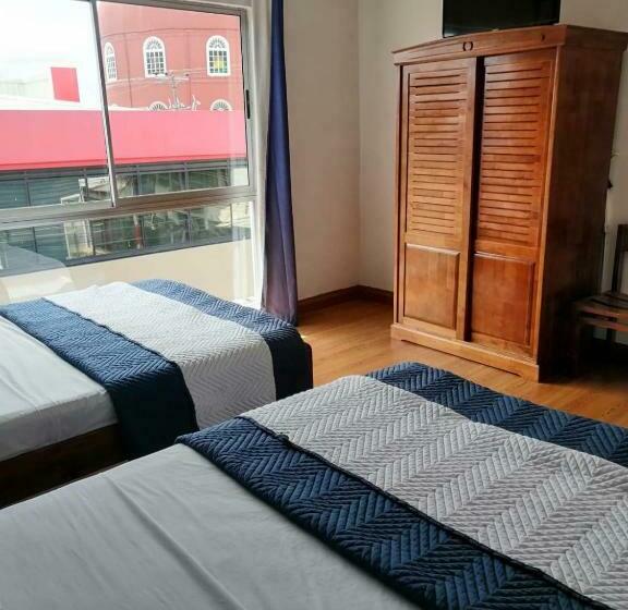 اتاق استاندارد چهار تخته, Park View Hotel & Restaurant