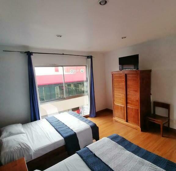 اتاق استاندارد چهار تخته, Park View Hotel & Restaurant