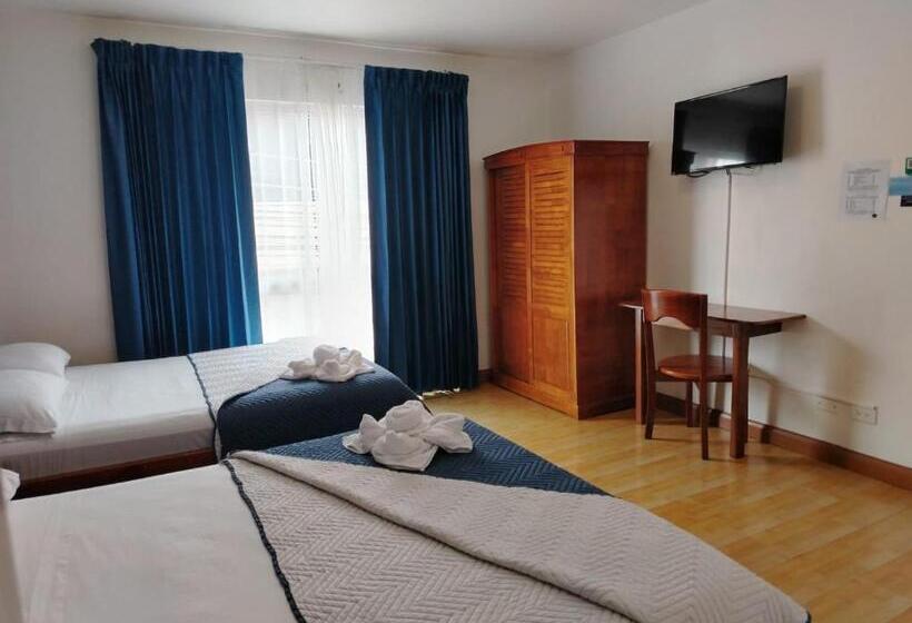 اتاق استاندارد چهار تخته, Park View Hotel & Restaurant