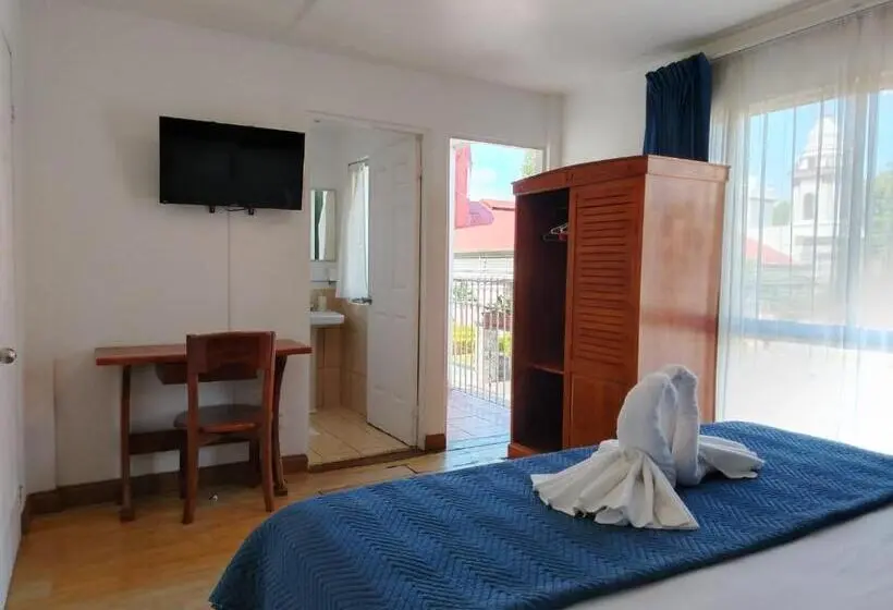 اتاق لوکس با بالکن, Park View Hotel & Restaurant
