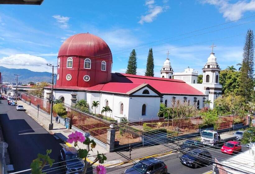 اتاق لوکس با بالکن, Park View Hotel & Restaurant