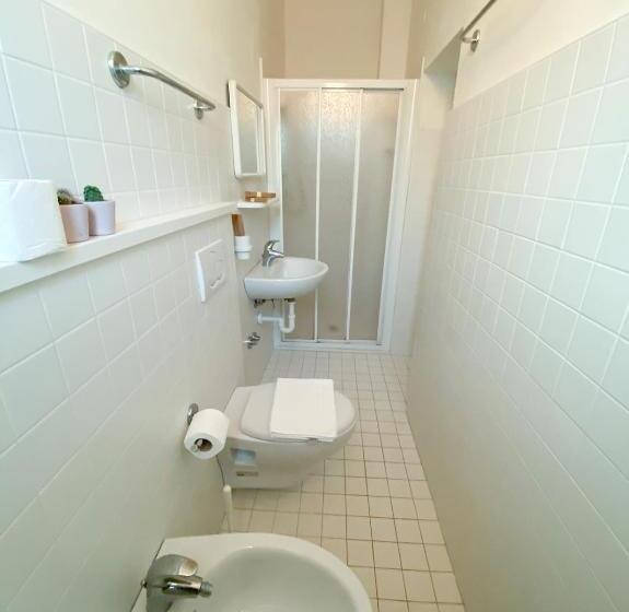 スタンダードトリプルルーム, Berlino