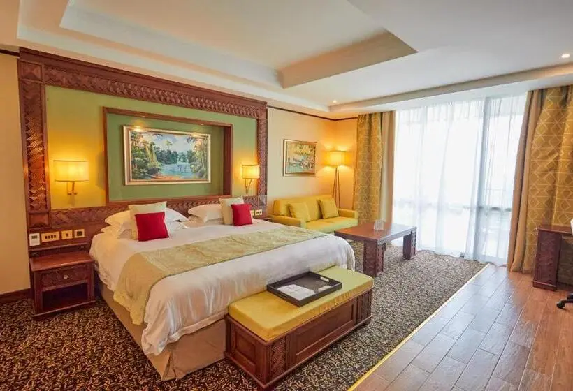 اتاق لوکس با تخت بزرگ, Goma Serena