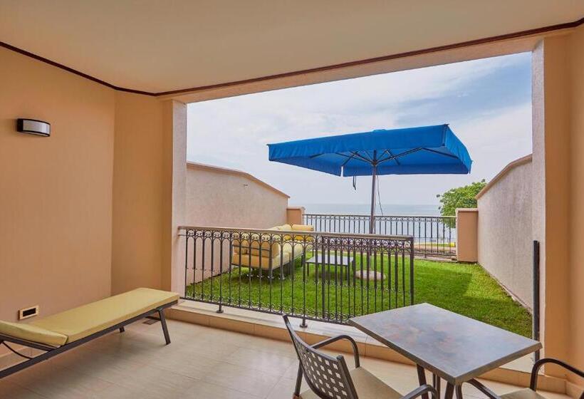 Номер Superior, Goma Serena