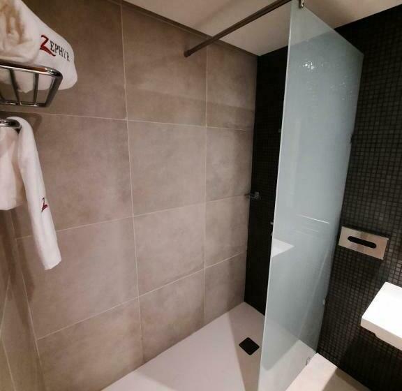 标准间, Zephyr Mazagan