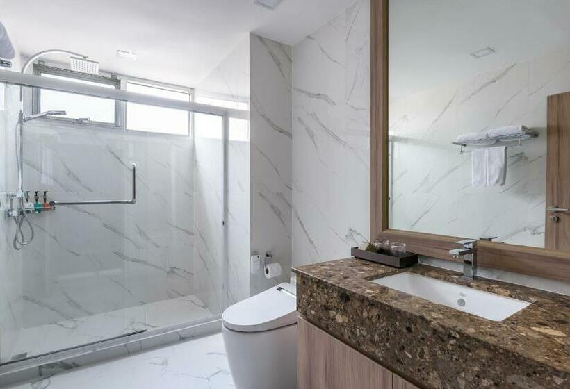 Escritório Deluxe, Adelphi Grande Sukhumvit