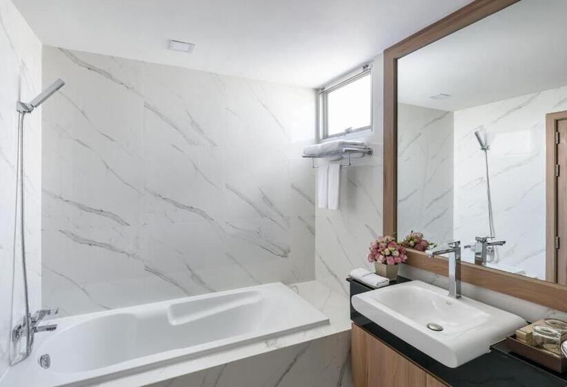 Suíte Deluxe, Adelphi Grande Sukhumvit