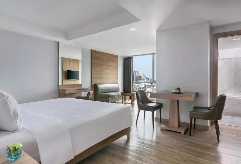 سوییت لوکس, Adelphi Grande Sukhumvit