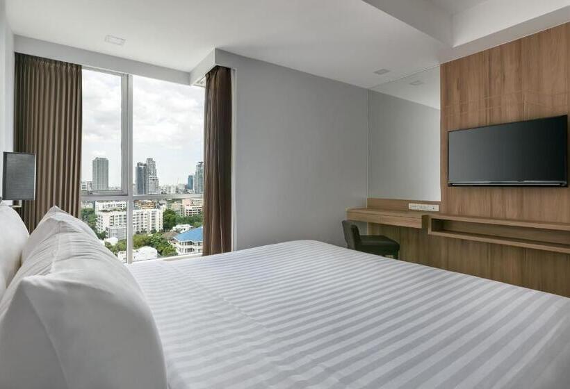 سوییت اجرایی, Adelphi Grande Sukhumvit