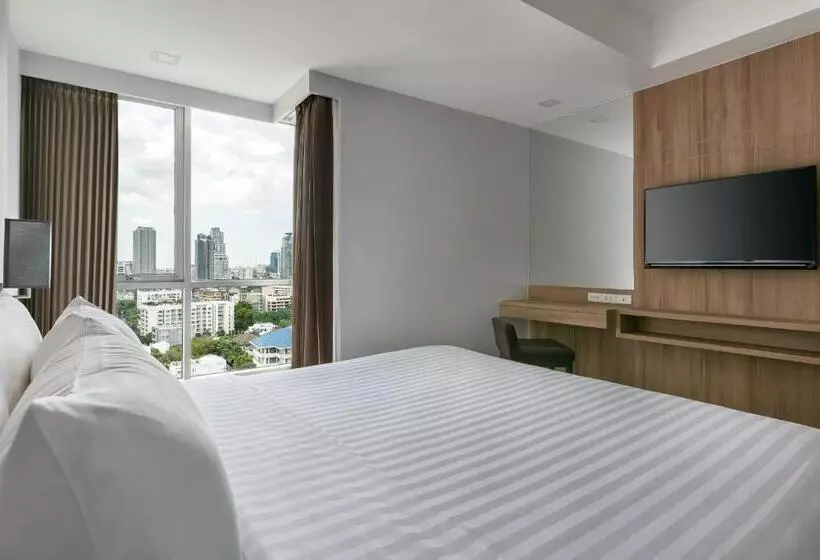 سوییت اجرایی, Adelphi Grande Sukhumvit