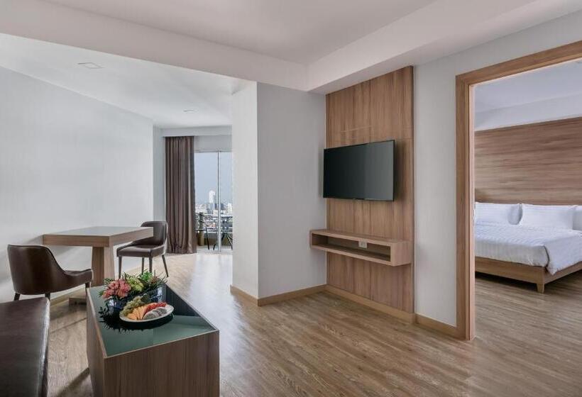 سوییت, Adelphi Grande Sukhumvit