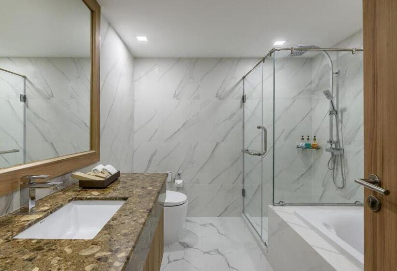 سوییت خانوادگی, Adelphi Grande Sukhumvit