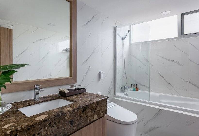 Suíte Deluxe, Adelphi Grande Sukhumvit