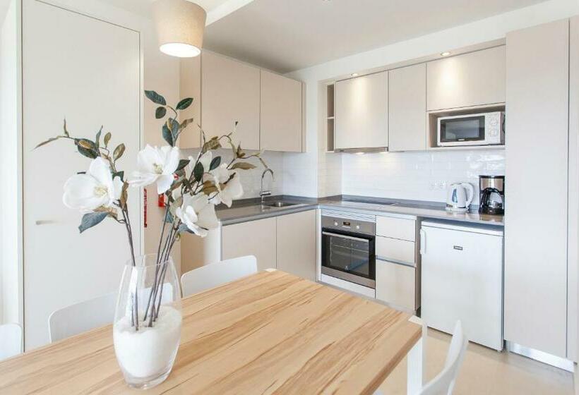 Apartamento Superior 2 Dormitórios, Alfagar Apart