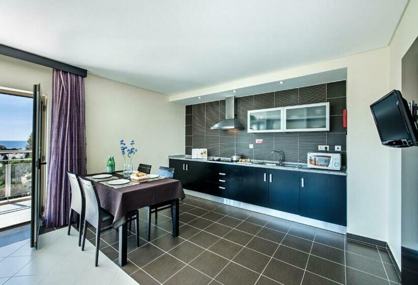 패밀리 아파트, Areias Village Beach Suite