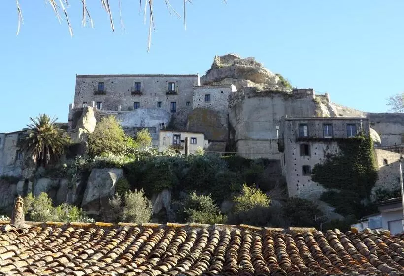スタンダードトリプルルーム, Albergo Diffuso Borgo Santa Caterina Vintage