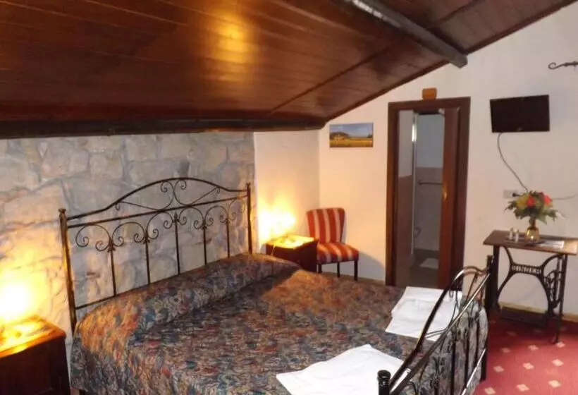 スタンダードトリプルルーム, Albergo Diffuso Borgo Santa Caterina Vintage